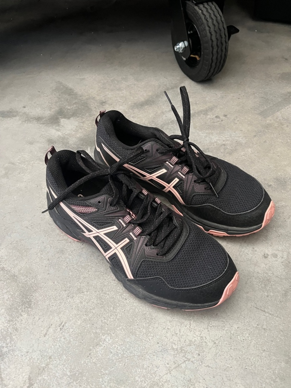 Asics Gel Venture Women’s Trainer Black Pink Athletic Sneakers Sz 9 Like New - Picture 2 of 12